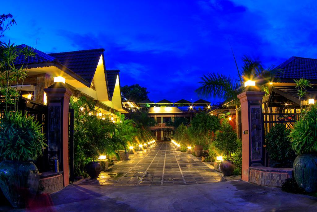 Hotel Brilliant Nyaung Shwe Exterior foto